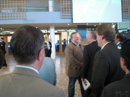 Klausens SERIELLO Frank H. Asbeck, Vorstandsvorsitzender und Grnder von SolarWorld am 20.5.2009 in Bonn, im WCCB, hier: ehemaliger Plenarsaal des Bundestages