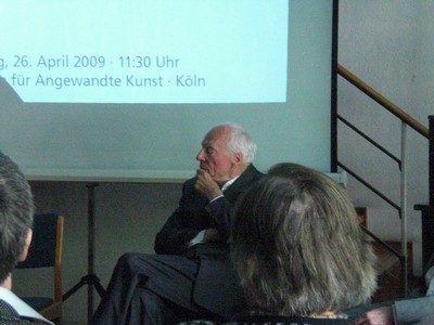 Foto KLAUSENS von Prof. Gottfried Bhm, ARCHITEKT, in Kln, Museum fr Angewandte Kunst, am 26.4.2009, Matinee, zum Ende der Ausstellung ber Bhm