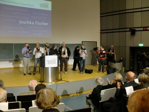 Klausens Foto zum SERIELLO Joaschka Fischer bei Gastpofessur Joschka Fischer in der Universitt Dsseldorf HEINRICH-HEINE-PROFESSUR am 28.4.2010