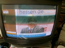 Klausens FOTO live (am Fernseher) von der Pressekonferenz Roland Koch 25. Mai 2010, bei der er seinen Rcktritt als Ministerprsident von Hessen bekanntgibt.