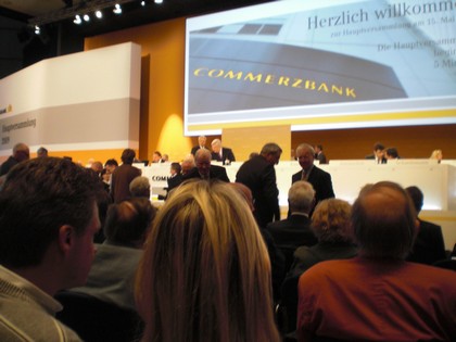 SERIELLO Commerzbank von KLAUSENS, aufgenommen am 15.5.2009 in der Jahrhunderthalle Frankfurt-Hoechst , Hauptversammlung Commerzbank AG