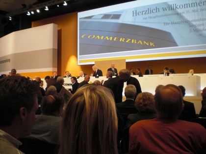 SERIELLO Commerzbank von KLAUSENS, aufgenommen am 15.5.2009 in der Jahrhunderthalle Frankfurt-Hoechst , Hauptversammlung Commerzbank AG