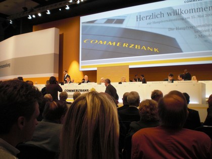 SERIELLO Commerzbank von KLAUSENS, aufgenommen am 15.5.2009 in der Jahrhunderthalle Frankfurt-Hoechst , Hauptversammlung Commerzbank AG