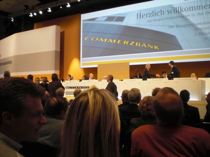 SERIELLO Commerzbank von KLAUSENS, aufgenommen am 15.5.2009 in der Jahrhunderthalle Frankfurt-Hoechst , Hauptversammlung Commerzbank AG