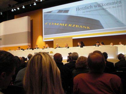 SERIELLO Commerzbank von KLAUSENS, aufgenommen am 15.5.2009 in der Jahrhunderthalle Frankfurt-Hoechst , Hauptversammlung Commerzbank AG