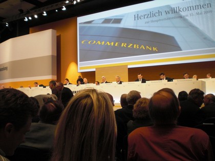 SERIELLO Commerzbank von KLAUSENS, aufgenommen am 15.5.2009 in der Jahrhunderthalle Frankfurt-Hoechst , Hauptversammlung Commerzbank AG