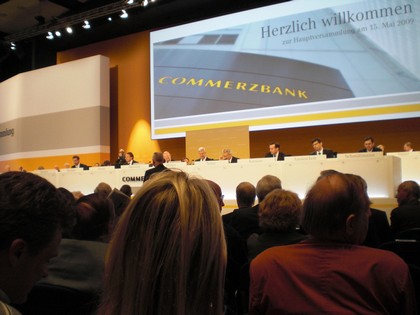 SERIELLO Commerzbank von KLAUSENS, aufgenommen am 15.5.2009 in der Jahrhunderthalle Frankfurt-Hoechst , Hauptversammlung Commerzbank AG