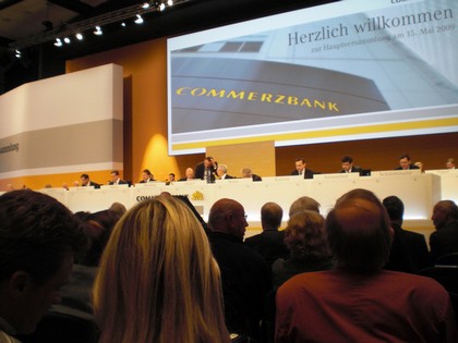 SERIELLO Commerzbank von KLAUSENS, aufgenommen am 15.5.2009 in der Jahrhunderthalle Frankfurt-Hoechst , Hauptversammlung Commerzbank AG