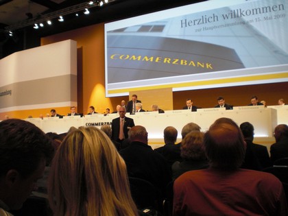 SERIELLO Commerzbank von KLAUSENS, aufgenommen am 15.5.2009 in der Jahrhunderthalle Frankfurt-Hoechst , Hauptversammlung Commerzbank AG