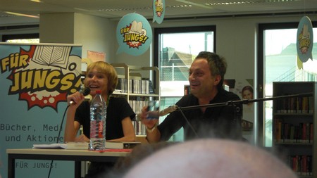 Klausens Foto SERIELLO Feridun Zaimoglu (und Maren Jungclaus) Lesung 15.7.2010 Rheydt, Mnchengladbach-Rheydt, Stadtbibliothek, Literarischer Sommer,