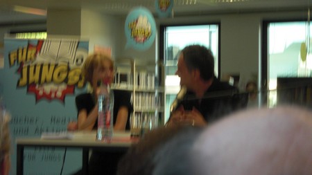 Klausens Foto SERIELLO Feridun Zaimoglu (und Maren Jungclaus) Lesung 15.7.2010 Rheydt, Mnchengladbach-Rheydt, Stadtbibliothek, Literarischer Sommer,