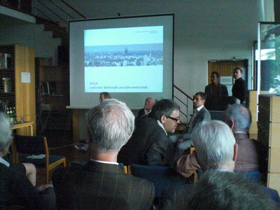 Foto KLAUSENS von Prof. Gottfried Bhm, ARCHITEKT, in Kln, Museum fr Angewandte Kunst, am 26.4.2009, Matinee, zum Ende der Ausstellung ber Bhm