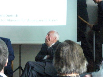 Foto KLAUSENS von Prof. Gottfried Bhm, ARCHITEKT, in Kln, Museum fr Angewandte Kunst, am 26.4.2009, Matinee, zum Ende der Ausstellung ber Bhm