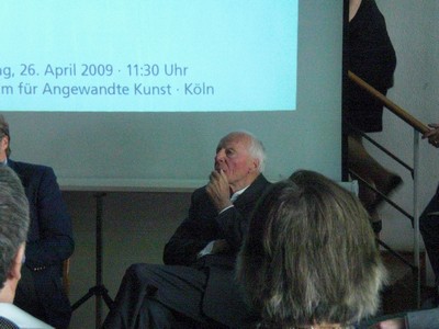 Foto KLAUSENS von Prof. Gottfried Bhm, ARCHITEKT, in Kln, Museum fr Angewandte Kunst, am 26.4.2009, Matinee, zum Ende der Ausstellung ber Bhm