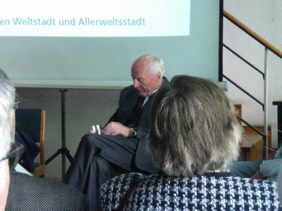 Foto KLAUSENS von Prof. Gottfried Bhm, ARCHITEKT, in Kln, Museum fr Angewandte Kunst, am 26.4.2009, Matinee, zum Ende der Ausstellung ber Bhm