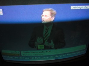 Guido Westerwelle am 6.11.2011 bei seiner Rede in Stuttgart Dreikönigstreffen - Foto Klausens vom Fernseher LIVE