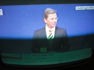 Guido Westerwelle am 6.11.2011 bei seiner Rede in Stuttgart Dreikönigstreffen - Foto Klausens vom Fernseher LIVE