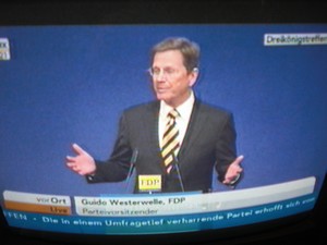 Guido Westerwelle am 6.11.2011 bei seiner Rede in Stuttgart Dreikönigstreffen - Foto Klausens vom Fernseher LIVE