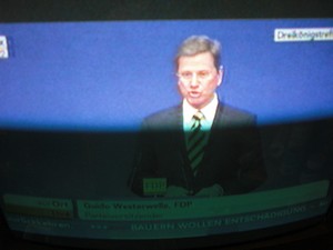 Guido Westerwelle am 6.11.2011 bei seiner Rede in Stuttgart Dreikönigstreffen - Foto Klausens vom Fernseher LIVE