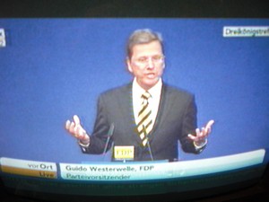 Guido Westerwelle am 6.11.2011 bei seiner Rede in Stuttgart Dreikönigstreffen - Foto Klausens vom Fernseher LIVE