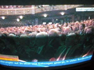 Guido Westerwelle am 6.11.2011 bei seiner Rede in Stuttgart Dreikönigstreffen - Foto Klausens vom Fernseher LIVE