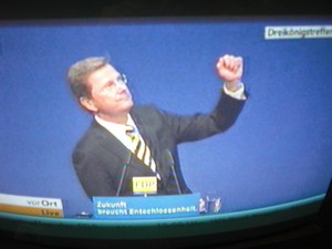 Guido Westerwelle am 6.11.2011 bei seiner Rede in Stuttgart Dreikönigstreffen - Foto Klausens vom Fernseher LIVE