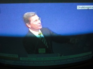 Guido Westerwelle am 6.11.2011 bei seiner Rede in Stuttgart Dreikönigstreffen - Foto Klausens vom Fernseher LIVE