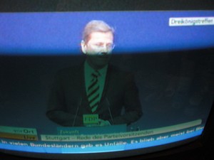 Guido Westerwelle am 6.11.2011 bei seiner Rede in Stuttgart Dreikönigstreffen - Foto Klausens vom Fernseher LIVE