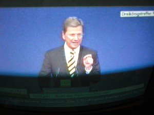 Guido Westerwelle am 6.11.2011 bei seiner Rede in Stuttgart Dreikönigstreffen - Foto Klausens vom Fernseher LIVE