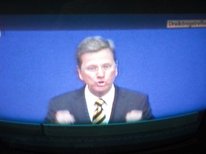 Guido Westerwelle am 6.11.2011 bei seiner Rede in Stuttgart Dreikönigstreffen - Foto Klausens vom Fernseher LIVE