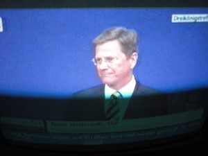 Guido Westerwelle am 6.11.2011 bei seiner Rede in Stuttgart Dreikönigstreffen - Foto Klausens vom Fernseher LIVE