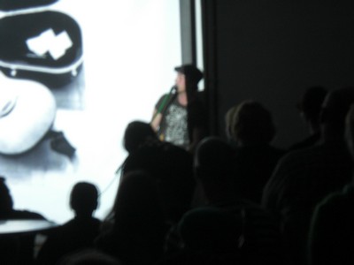 SERIELLO von KLAUSENS zu HERR MEYER am 5.1.2009 bei PECHA KUCHA in Köln im ATELIER COLONIA in der Körnerstr.