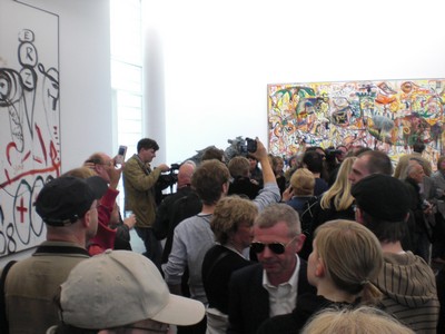 Klausens SERIELLO 7 zu Jonathan Meese am 30.4.2009 Arp Museum Rolandeck und drumherum: PERFORMANCE zu "Erzstaat Atlantisis"