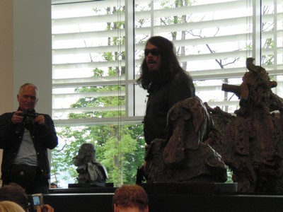 Klausens SERIELLO 7 zu Jonathan Meese am 30.4.2009 Arp Museum Rolandeck und drumherum: PERFORMANCE zu "Erzstaat Atlantisis"