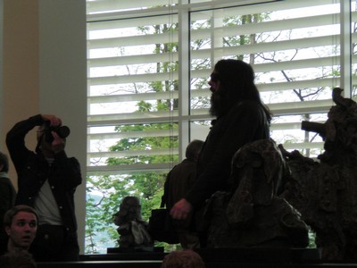 Klausens SERIELLO 7 zu Jonathan Meese am 30.4.2009 Arp Museum Rolandeck und drumherum: PERFORMANCE zu "Erzstaat Atlantisis"