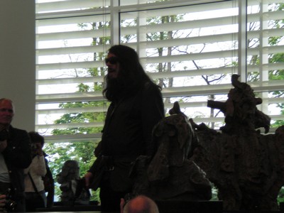 Klausens SERIELLO 7 zu Jonathan Meese am 30.4.2009 Arp Museum Rolandeck und drumherum: PERFORMANCE zu "Erzstaat Atlantisis"