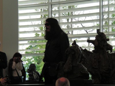 Klausens SERIELLO 7 zu Jonathan Meese am 30.4.2009 Arp Museum Rolandeck und drumherum: PERFORMANCE zu "Erzstaat Atlantisis"