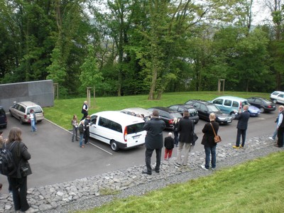 SERIELLO 9 von Klausens / Klau|s|ens zu Jonathan Meese vom 30.4.2009 in Rolandseck in und um das ARP MUSEUM bei der Performance zu "Erzstaat Atlantisis"