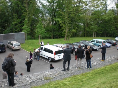 SERIELLO 9 von Klausens / Klau|s|ens zu Jonathan Meese vom 30.4.2009 in Rolandseck in und um das ARP MUSEUM bei der Performance zu "Erzstaat Atlantisis"
