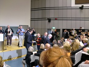 Klausens Foto zum SERIELLO Joaschka Fischer bei Gastpofessur Joschka Fischer in der Universitt Dsseldorf HEINRICH-HEINE-PROFESSUR am 28.4.2010