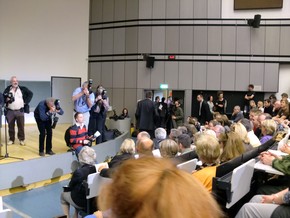 Klausens Foto zum SERIELLO Joaschka Fischer bei Gastpofessur Joschka Fischer in der Universitt Dsseldorf HEINRICH-HEINE-PROFESSUR am 28.4.2010