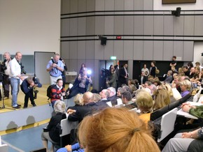 Klausens Foto zum SERIELLO Joaschka Fischer bei Gastpofessur Joschka Fischer in der Universitt Dsseldorf HEINRICH-HEINE-PROFESSUR am 28.4.2010