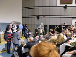 Klausens Foto zum SERIELLO Joaschka Fischer bei Gastpofessur Joschka Fischer in der Universitt Dsseldorf HEINRICH-HEINE-PROFESSUR am 28.4.2010