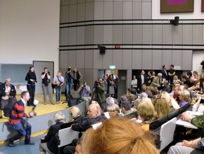 Klausens Foto zum SERIELLO Joaschka Fischer bei Gastpofessur Joschka Fischer in der Universitt Dsseldorf HEINRICH-HEINE-PROFESSUR am 28.4.2010