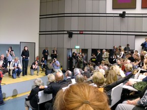 Klausens Foto zum SERIELLO Joaschka Fischer bei Gastpofessur Joschka Fischer in der Universitt Dsseldorf HEINRICH-HEINE-PROFESSUR am 28.4.2010