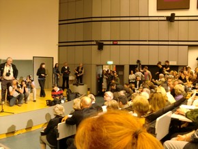 Klausens Foto zum SERIELLO Joaschka Fischer bei Gastpofessur Joschka Fischer in der Universitt Dsseldorf HEINRICH-HEINE-PROFESSUR am 28.4.2010