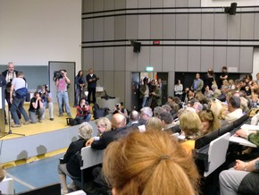 Klausens Foto zum SERIELLO Joaschka Fischer bei Gastpofessur Joschka Fischer in der Universitt Dsseldorf HEINRICH-HEINE-PROFESSUR am 28.4.2010