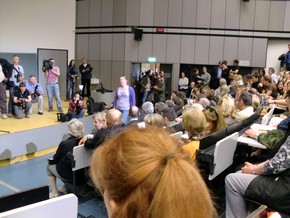 Klausens Foto zum SERIELLO Joaschka Fischer bei Gastpofessur Joschka Fischer in der Universitt Dsseldorf HEINRICH-HEINE-PROFESSUR am 28.4.2010