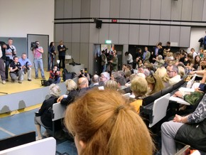 Klausens Foto zum SERIELLO Joaschka Fischer bei Gastpofessur Joschka Fischer in der Universitt Dsseldorf HEINRICH-HEINE-PROFESSUR am 28.4.2010