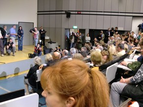 Klausens Foto zum SERIELLO Joaschka Fischer bei Gastpofessur Joschka Fischer in der Universitt Dsseldorf HEINRICH-HEINE-PROFESSUR am 28.4.2010